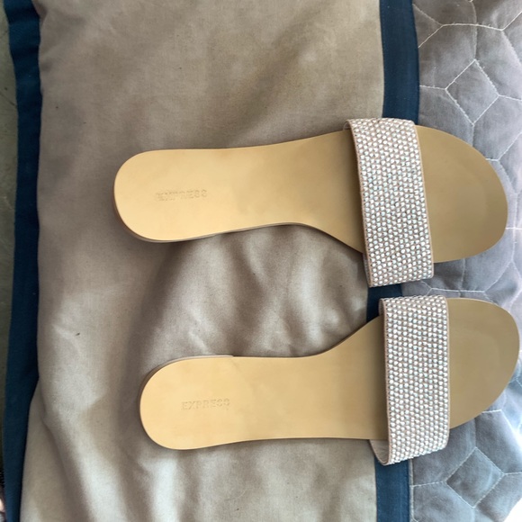 Sandals - Picture 5 of 6